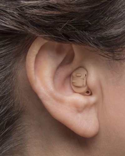 Phonak_Mini_Canal_Female_Side_Crop-480w